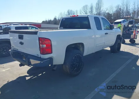 2010 Chevrolet Silverado 1500 Ls z USA, uszkodzony, nr VIN 1GCSCREA3AZ240775